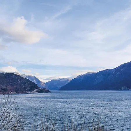 1 Bedroom Cozy In Vallavik